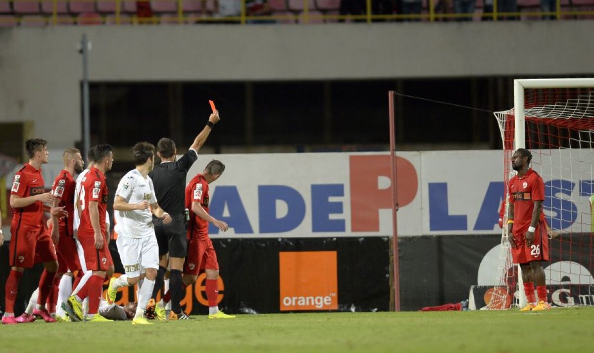 VIDEO+FOTO A căzut reduta lui Rednic! Dinamo pierde pentru prima oară în acest sezon, 0-2 cu CFR Cluj, meci pe care l-a terminat în opt jucători