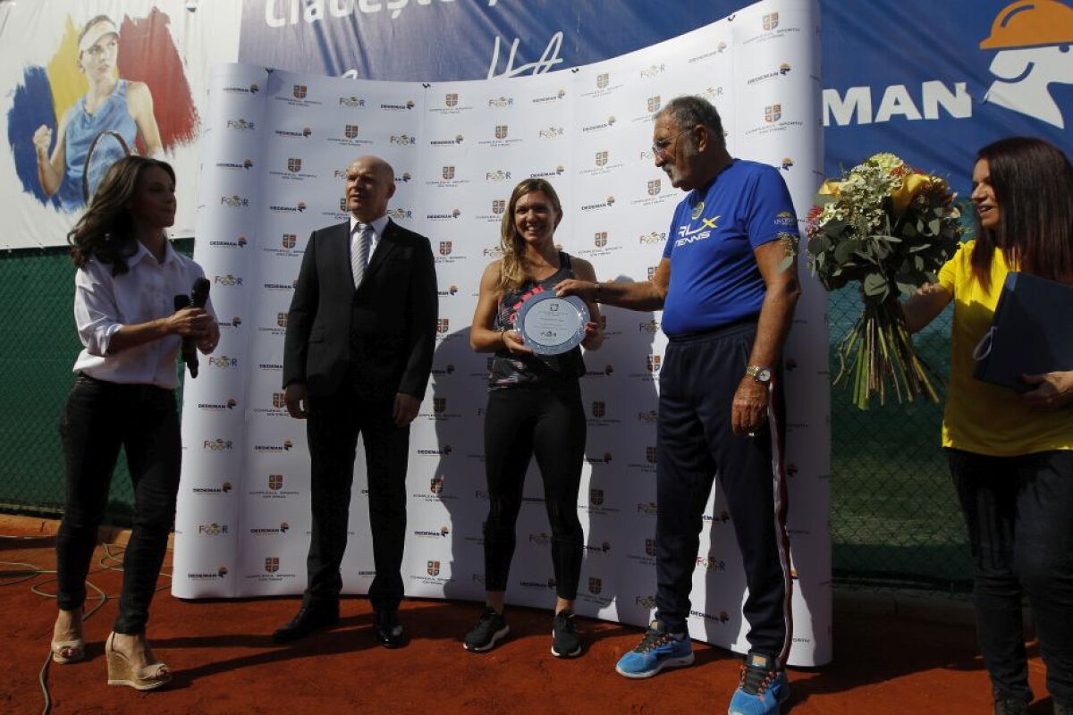 FOTO Halep și Țiriac s-au întîlnit la inaugurarea a două terenuri de tenis! Fostul mare tenismen s-a ținut de glume: "Să mă anunți atunci" :)