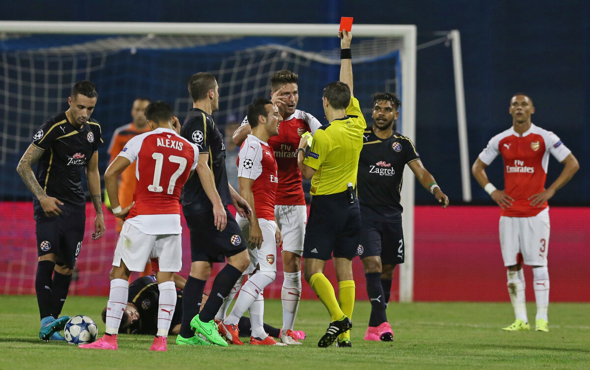 VIDEO + FOTO Seara surprizelor în UEFA Champions League! Arsenal și Valencia făcute KO de Dinamo Zagreb și Zenit! Pas greșit și pentru Barcelona