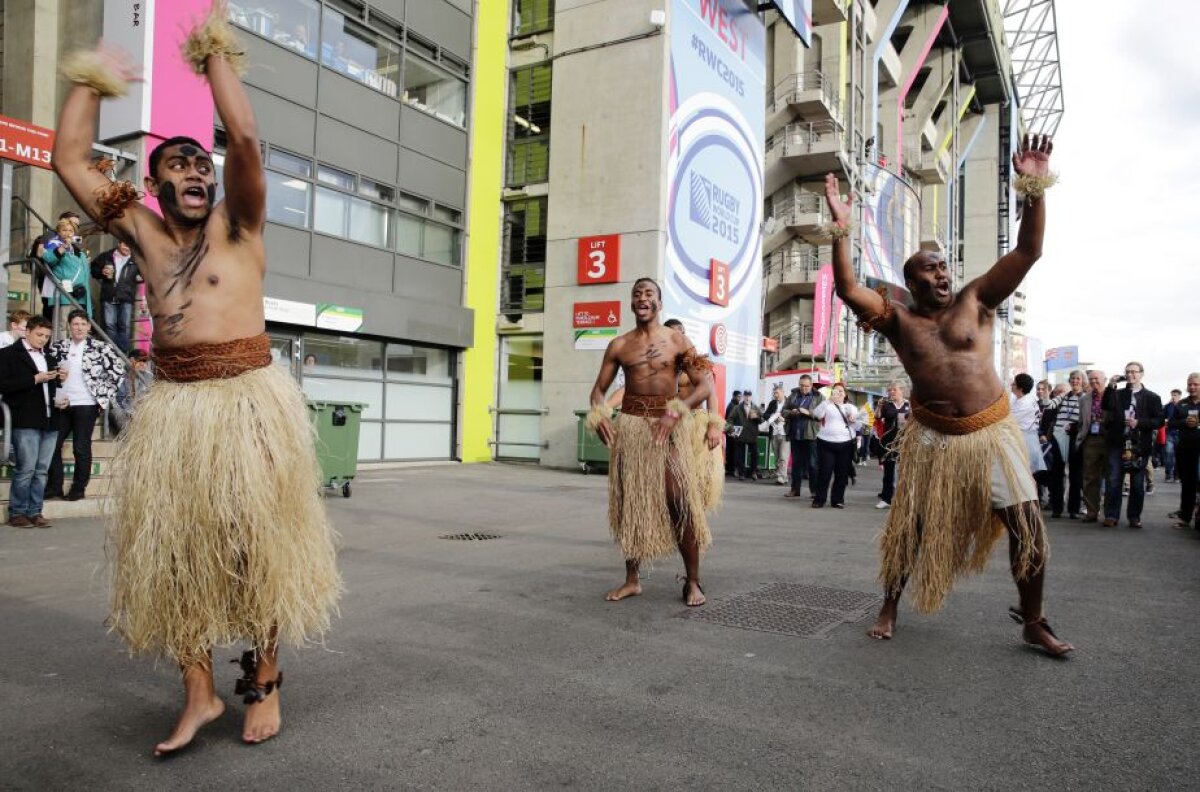 VIDEO + FOTO Imagini impresionante de pe Twickenham Stadium, de la deschiderea CM de Rugby la care au asistat 82.000 de oameni 