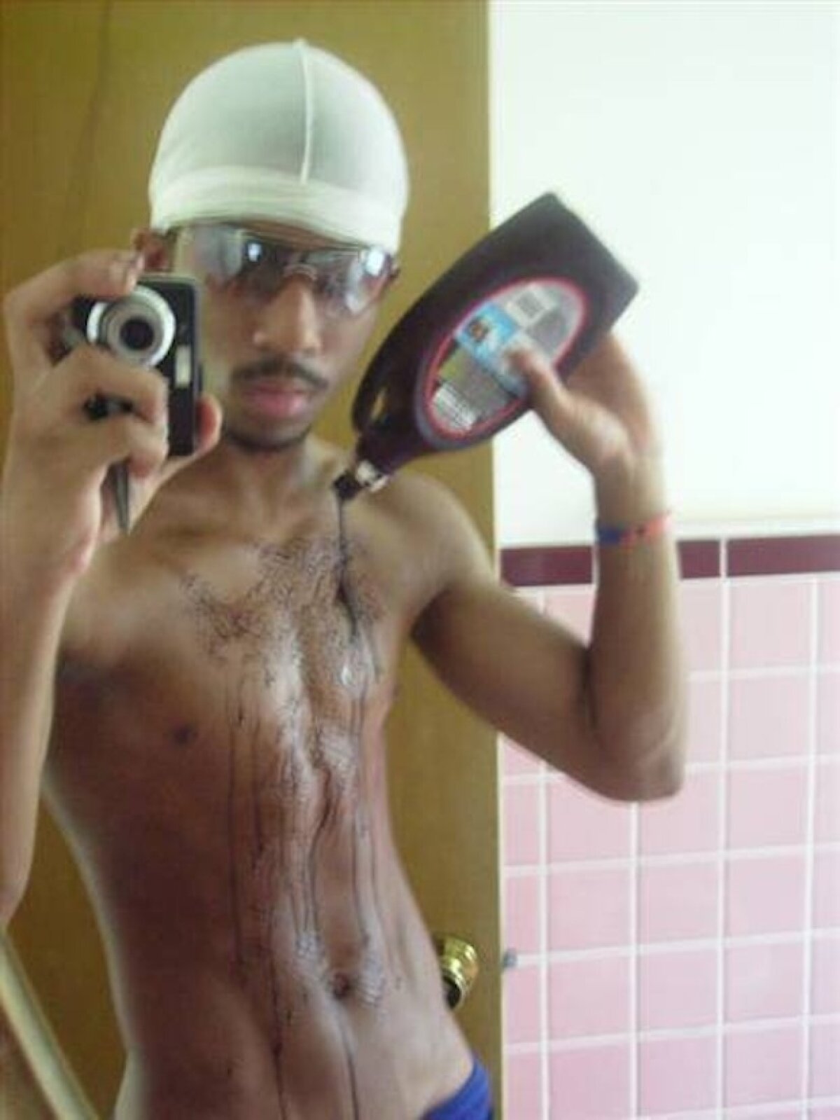 FOTO Top 10 cele mai penibile selfie-uri din lume