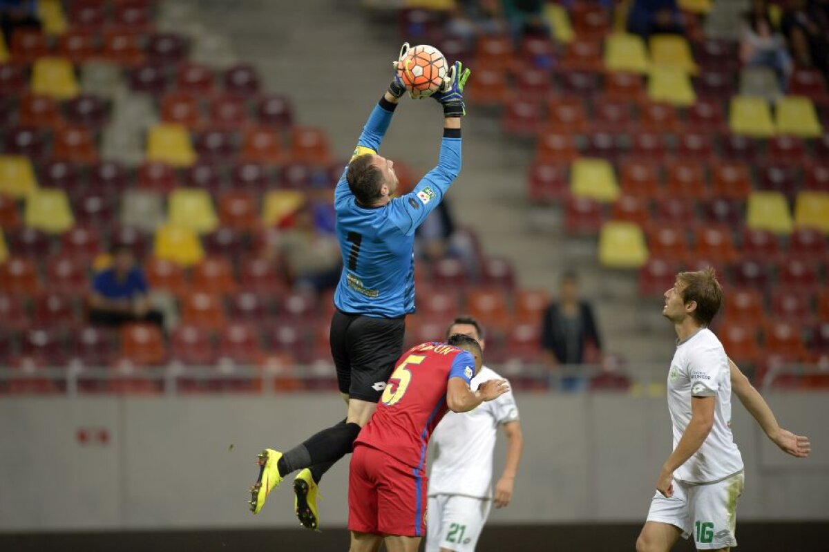 VIDEO și FOTO Steaua urcă pe podium după victoria în fața Chiajnei, scor 3-1