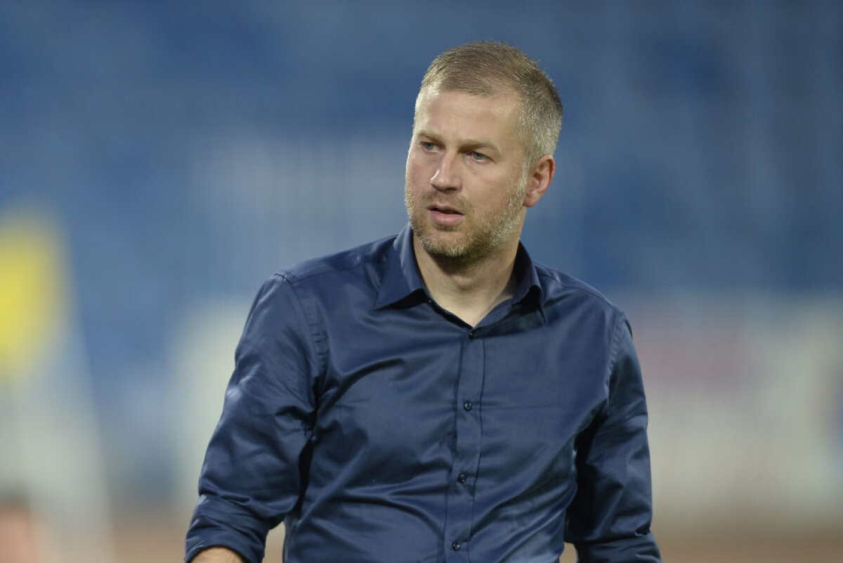 FOTO Insider în carneţelul lui Edward » GSP a fotografiat cîteva din însemnările pe care Iordănescu jr. le-a făcut în timpul meciului Pandurii - ASA 2-0