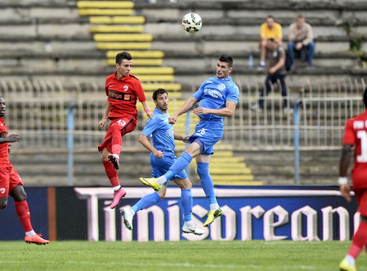 VIDEO + FOTO  Gnoh3r3 » Atacantul adus de Rednic a marcat de 3 ori și a calificat-o pe Dinamo în "optimi" după 3-2 cu Dacia Unirea Brăila