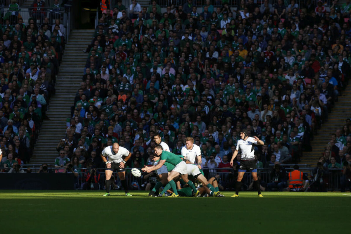 FOTO Pierduţi în marea verde! România a pierdut clar cu Irlanda, diferenţa dintre cele două "naţionale" fiind la fel de evidentă ca numărul de spectatori din tribună