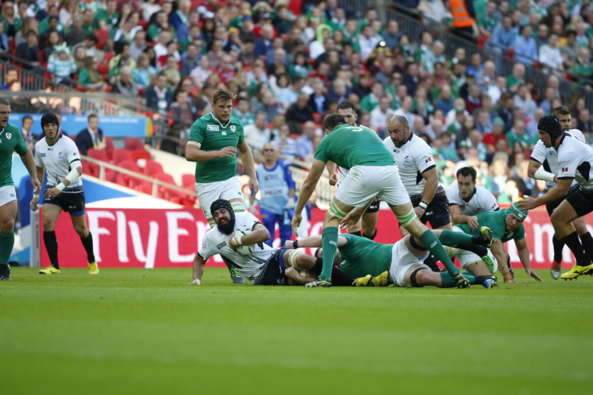 FOTO Pierduţi în marea verde! România a pierdut clar cu Irlanda, diferenţa dintre cele două "naţionale" fiind la fel de evidentă ca numărul de spectatori din tribună