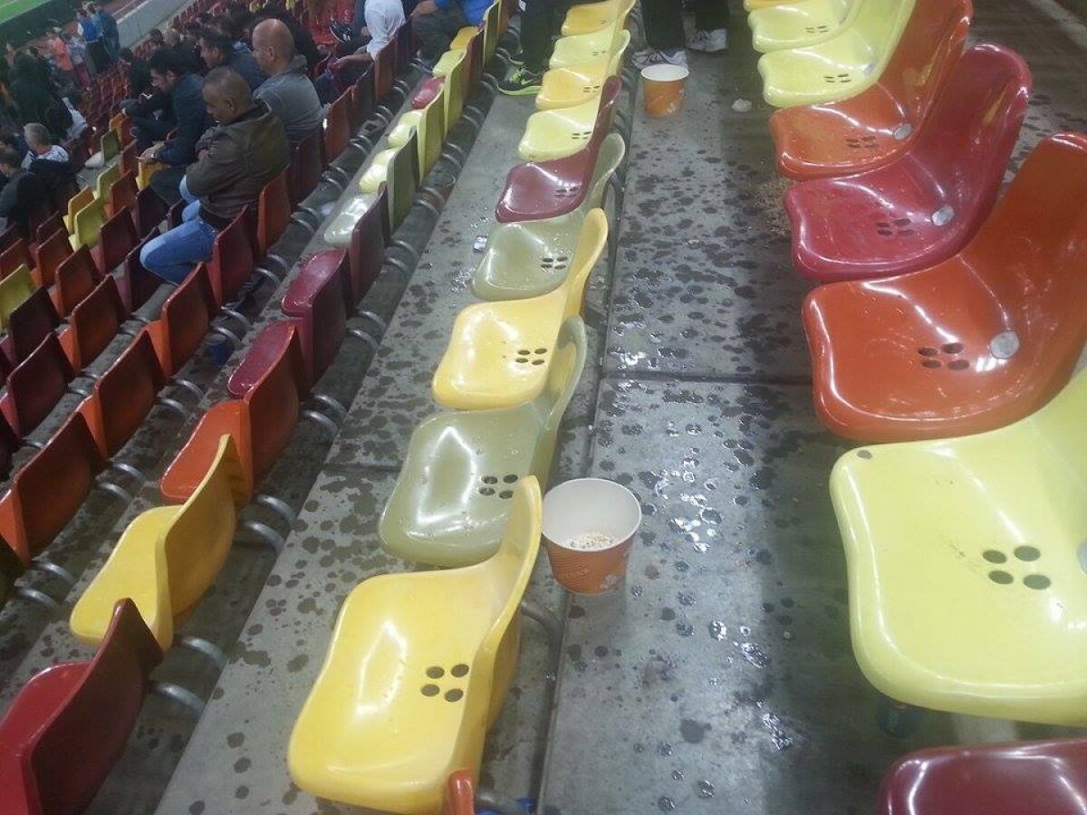 VIDEO + FOTO Imagini scandaloase de la Steaua - Voluntari: Arena Națională a fost inundată!