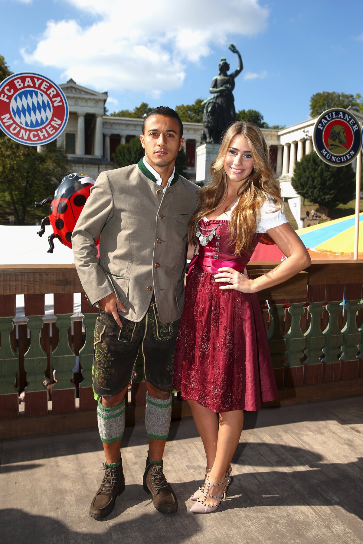 GALERIE FOTO Imagini superbe de la Oktoberfest » Pep Guardiola și vedetele sale au făcut spectacol 