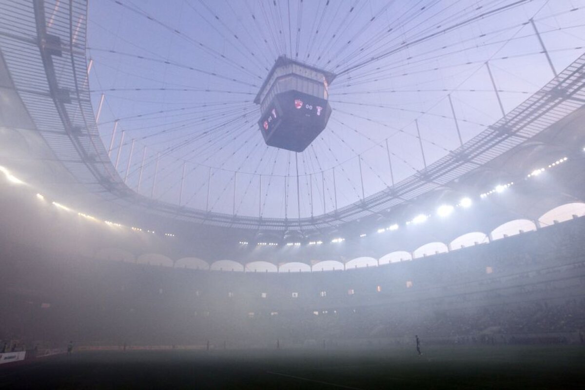 VIDEO+FOTO Atmosferă incendiară creată de suporterii lui Dinamo în memoria lui Hîldan: un inel de "foc" a înconjurat arena