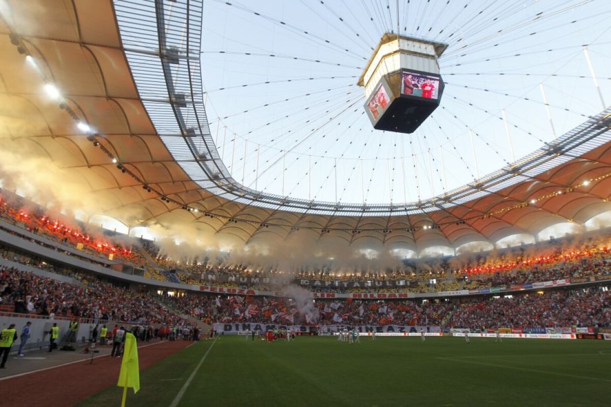 VIDEO+FOTO Atmosferă incendiară creată de suporterii lui Dinamo în memoria lui Hîldan: un inel de "foc" a înconjurat arena