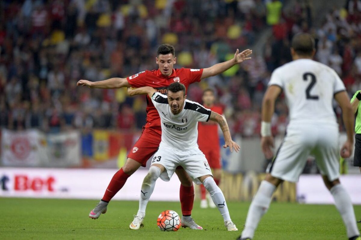 VIDEO+FOTO Șumudică l-a bătut iar pe Rednic: Dinamo - Astra 0-1 » Giurgiuvenii rămîn liderii Ligii 1 după turul de campionat 