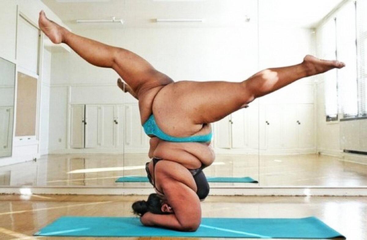 FOTO » Vei crede că este trucaj. O femeie de peste 100 de kilograme face yoga într-un mod incredibil