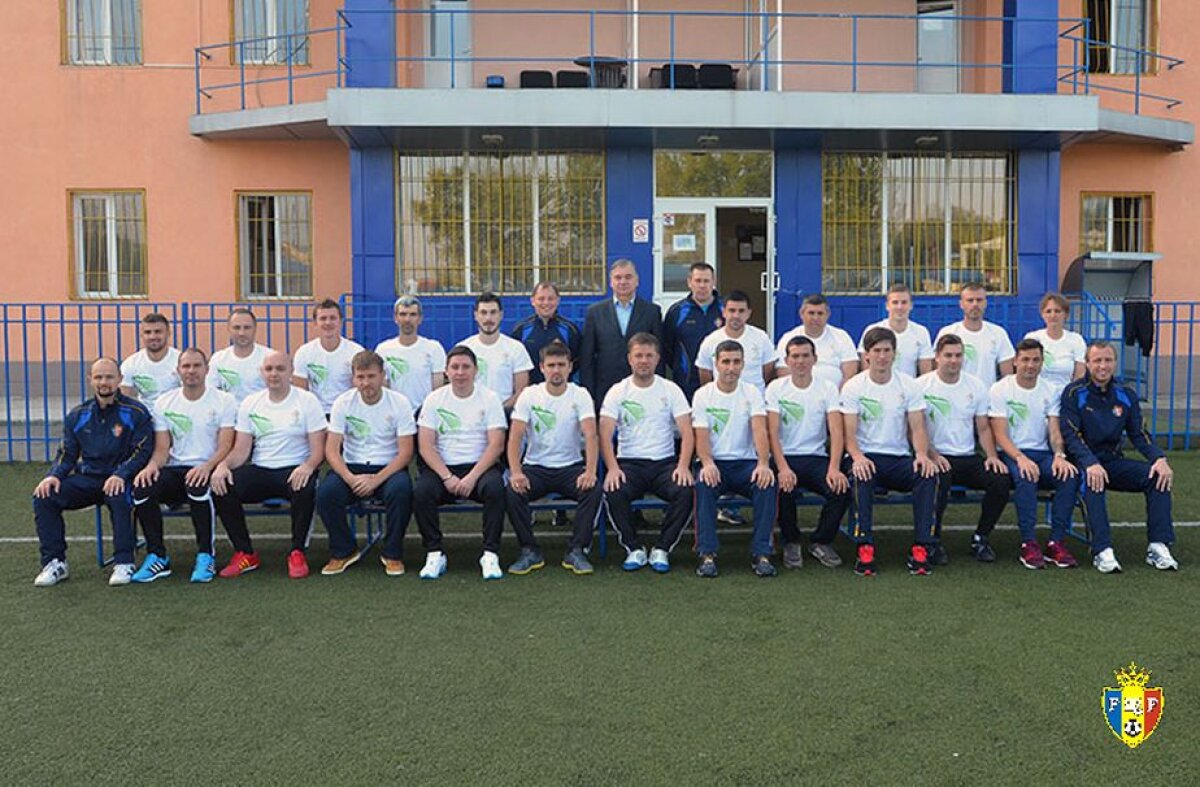 FOTO Rădoi a început treaba în Moldova! Este coleg la Şcoala de Antrenori cu un alt stelist