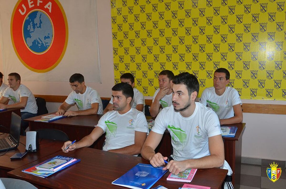 FOTO Rădoi a început treaba în Moldova! Este coleg la Şcoala de Antrenori cu un alt stelist