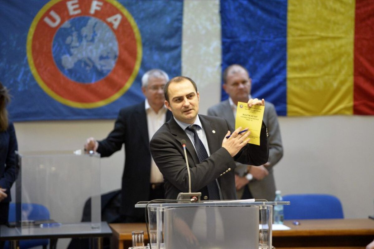 Salvatorii României la UEFA: cei doi oameni care au făcut ca "tricolorii" să joace cu spectatori decisivul cu Finlanda