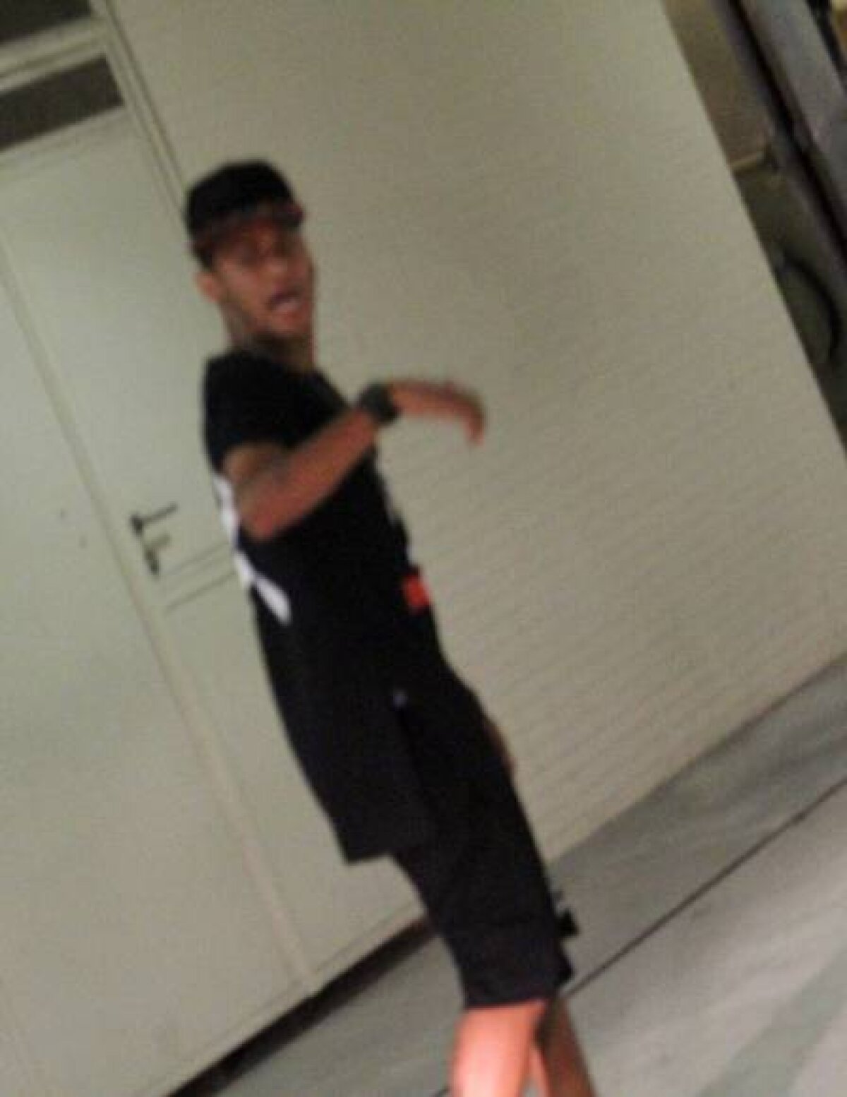 FOTO Neymar, 3 petreceri într-o zi! Cum a reacționat starul Barcelonei cînd a fost surprins cu 2 femei în parcare