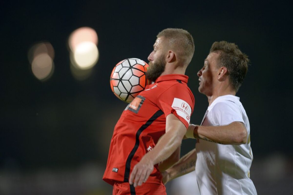 FOTO+VIDEO Dinamo învinge CFR, scor 2-0, și merge în semifinalele Cupei Ligii » Cu cine vor juca alb-roșii în penultimul act