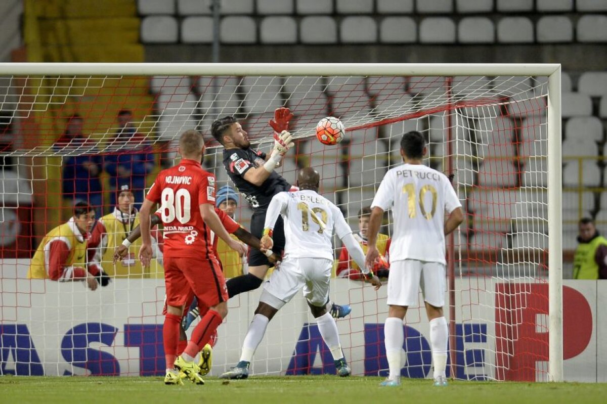 FOTO+VIDEO Dinamo învinge CFR, scor 2-0, și merge în semifinalele Cupei Ligii » Cu cine vor juca alb-roșii în penultimul act