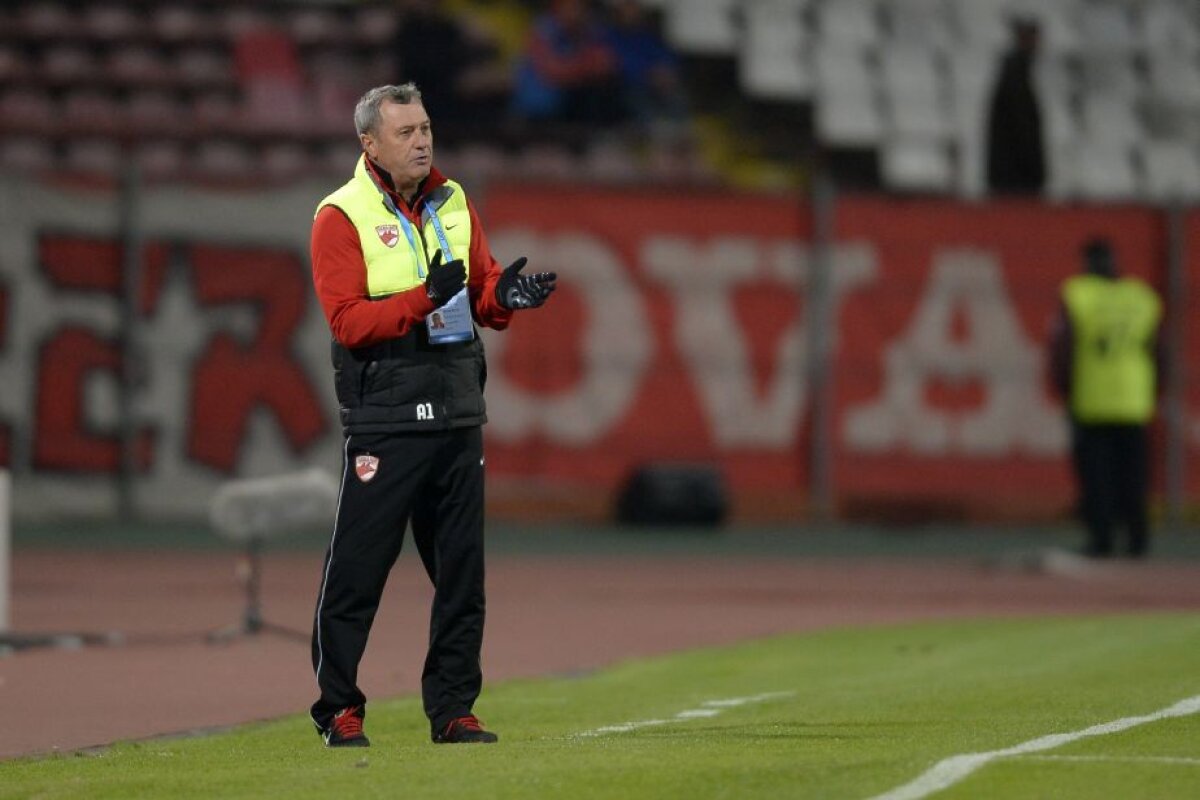 FOTO+VIDEO Dinamo învinge CFR, scor 2-0, și merge în semifinalele Cupei Ligii » Cu cine vor juca alb-roșii în penultimul act