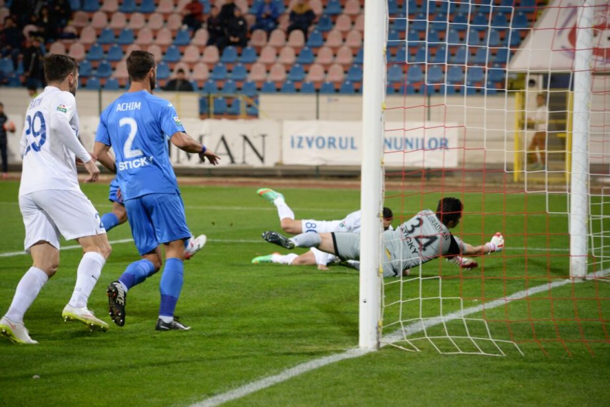 FOTO + VIDEO FC Botoșani - CSU Craiova 3-2 » Moldovenii obțin a doua victorie din acest sezon, prima cu Pustai pe bancă