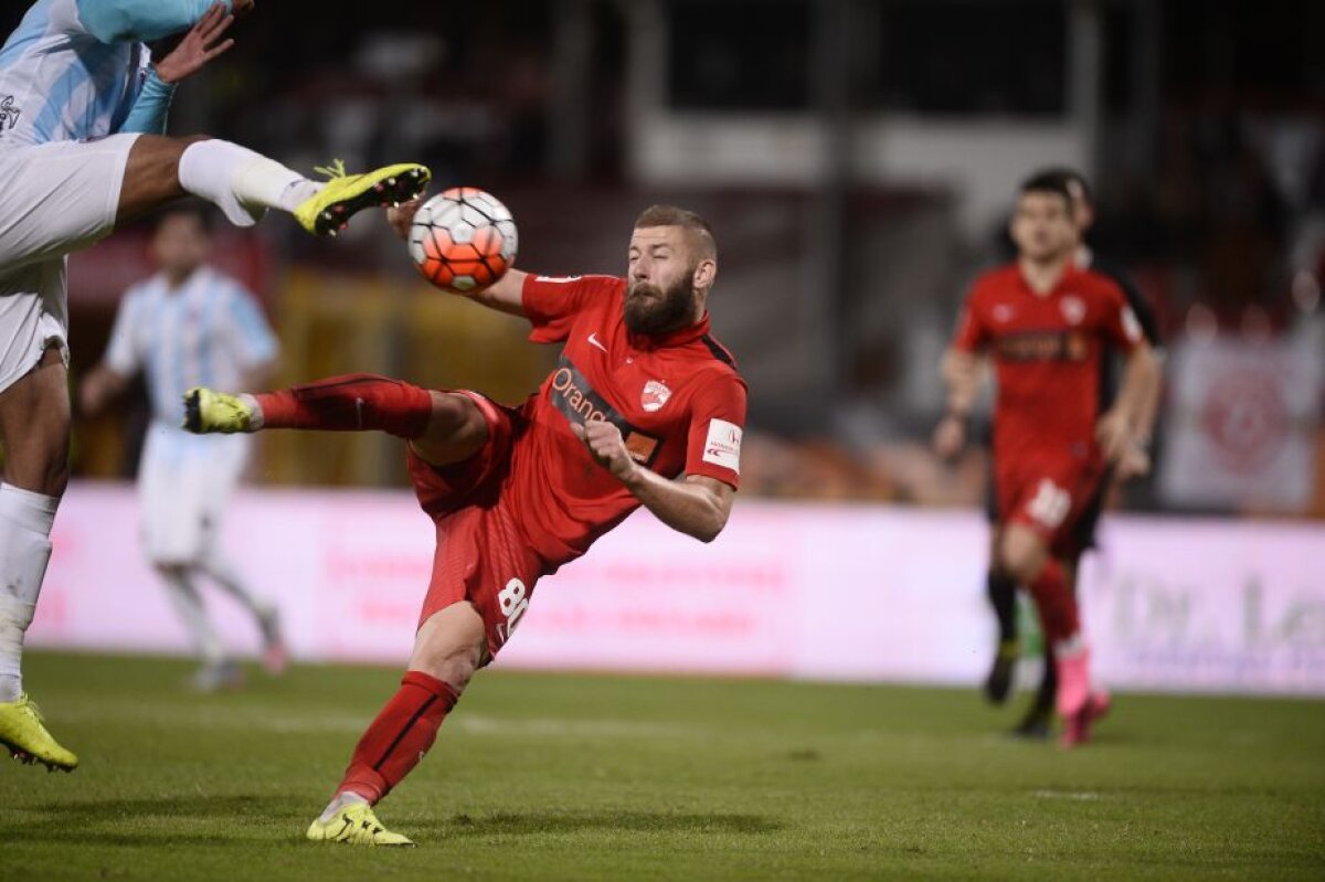 FOTO + VIDEO Fundașul aduce victoria! Dinamo cîștigă derby-ul cu ASA, 2-1, grație dublei lui Marc