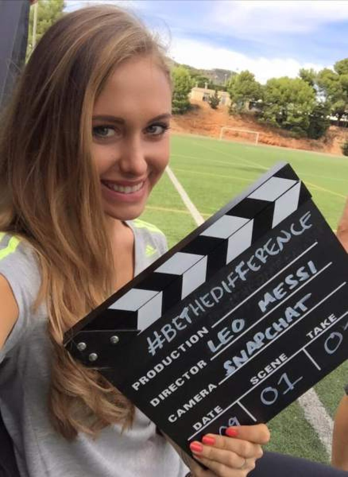 FOTO Lionel Messi a fost luat la întrebări de o actriță sexy: ”Care e secretul succesului în fotbal?”