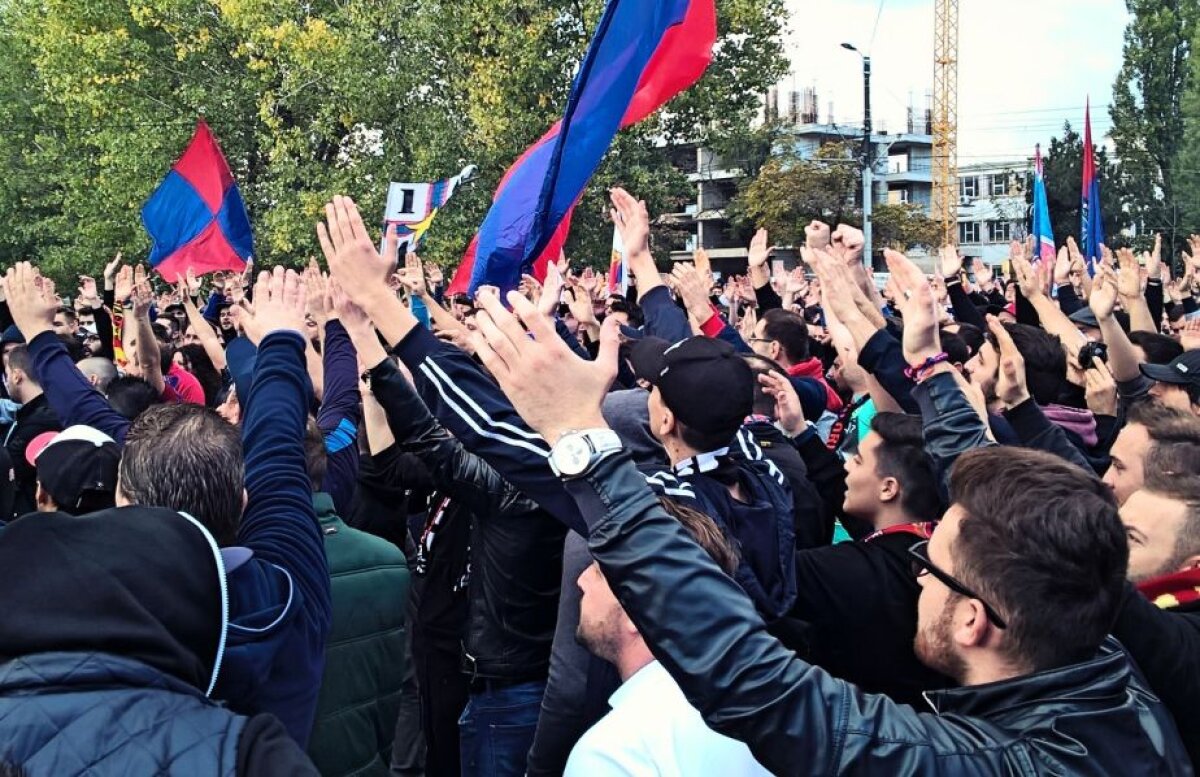 500 de oameni au protestat în Ghencea: "Am luat o decizie radicală! Nu mai mergem la nimic" » Becali îi ia în răs la TV: "Dacă au macara, pot lua Steaua"