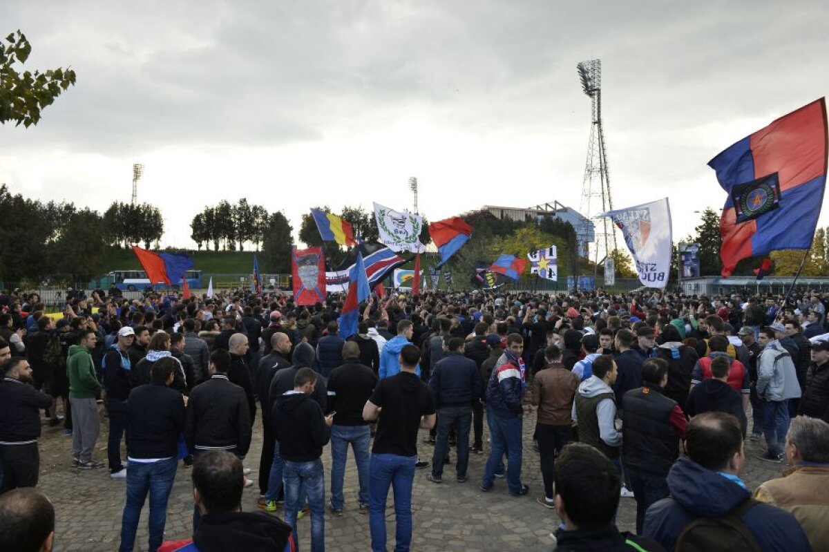 500 de oameni au protestat în Ghencea: "Am luat o decizie radicală! Nu mai mergem la nimic" » Becali îi ia în răs la TV: "Dacă au macara, pot lua Steaua"