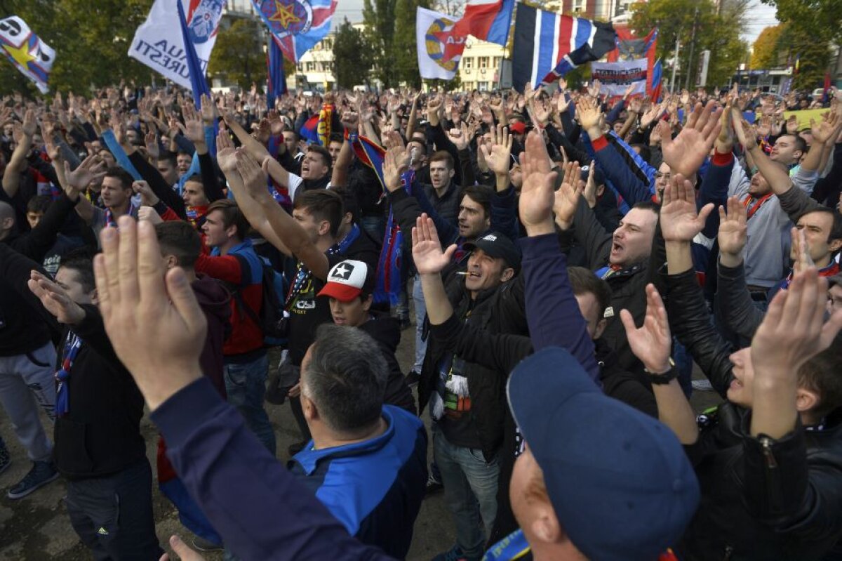 500 de oameni au protestat în Ghencea: "Am luat o decizie radicală! Nu mai mergem la nimic" » Becali îi ia în răs la TV: "Dacă au macara, pot lua Steaua"