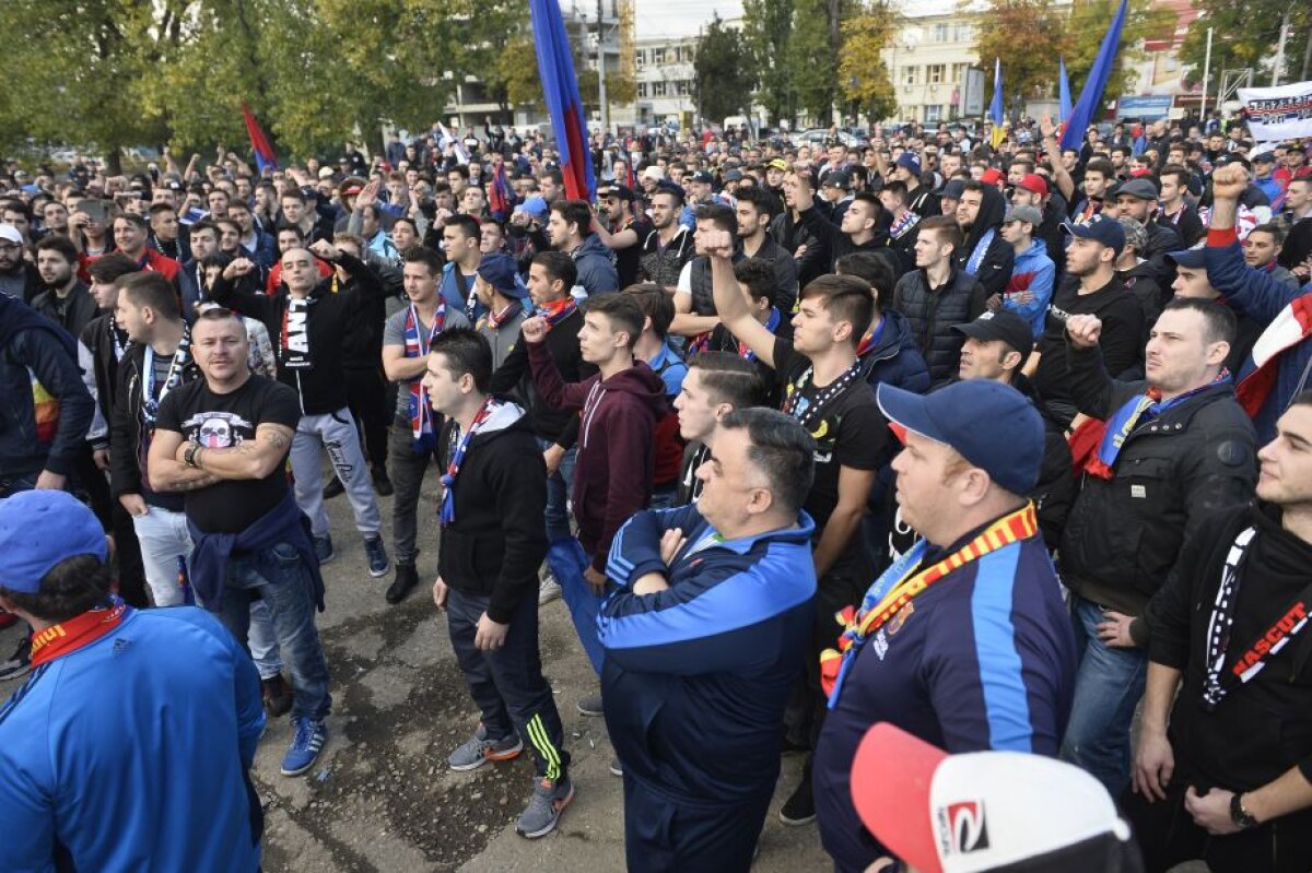 500 de oameni au protestat în Ghencea: "Am luat o decizie radicală! Nu mai mergem la nimic" » Becali îi ia în răs la TV: "Dacă au macara, pot lua Steaua"