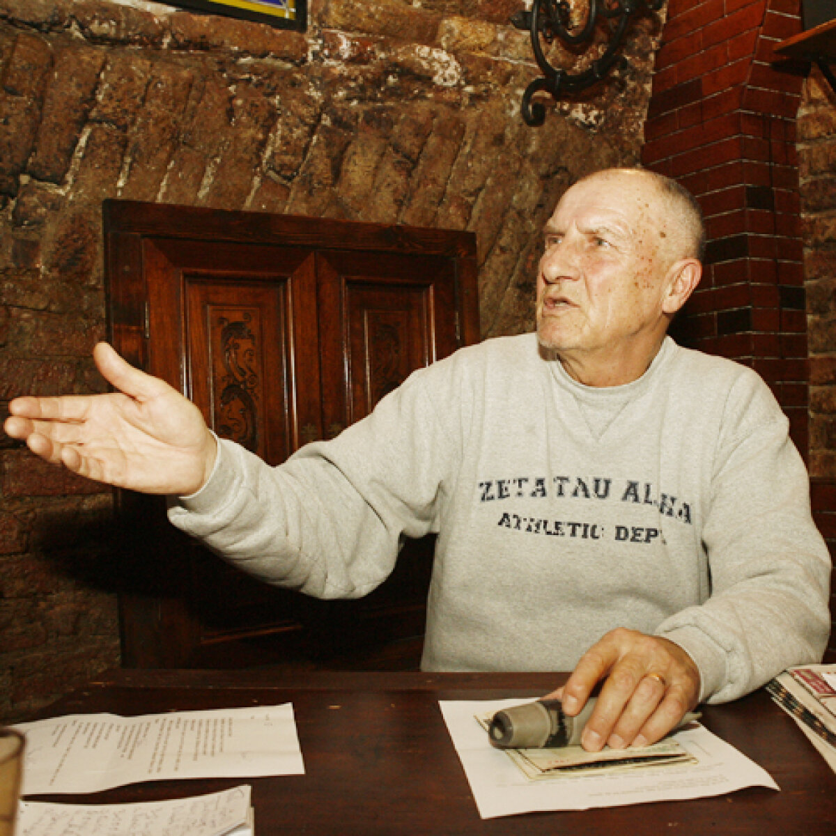 O legendă a Stelei lansează un atac fără precedent la adresa lui Becali: "Sper că Marica nu e atît de fomist să trădeze Dinamo și să se ducă la oier!"