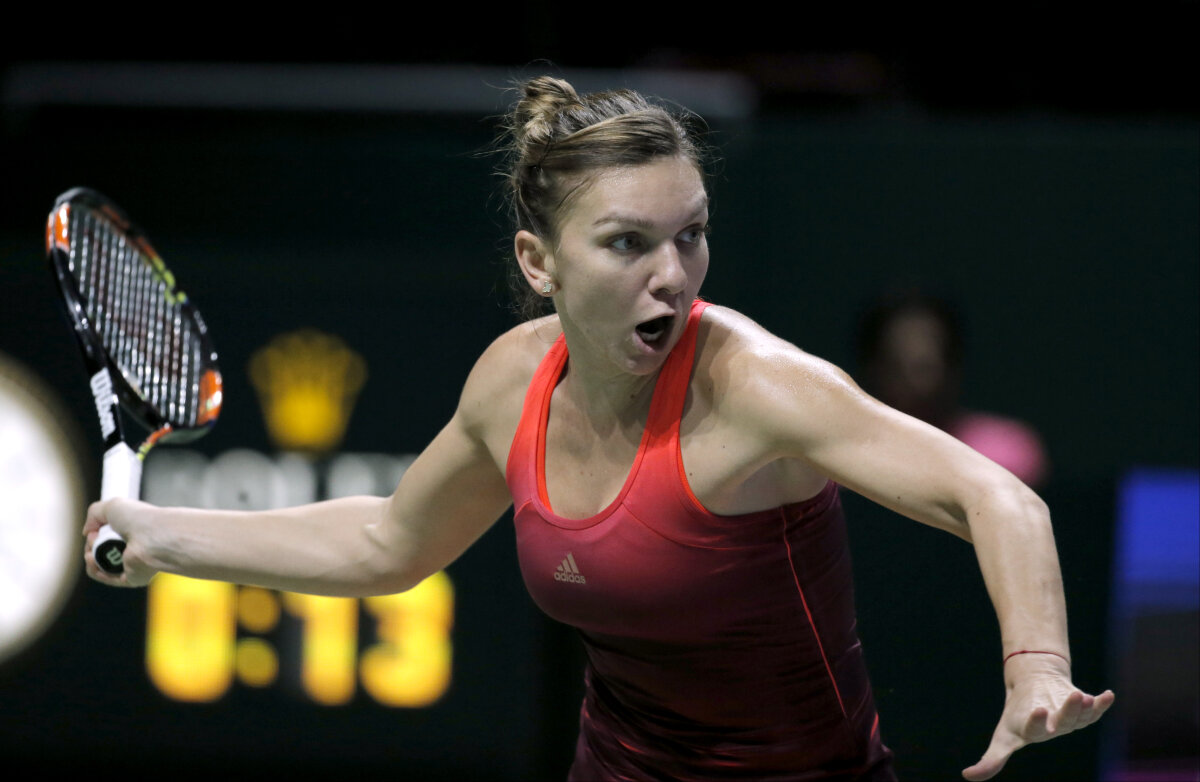 Dezastru în ultimul meci! Halep a pierdut de o manieră incredibilă disputa cu Radwanska și părăsește Turneul Campioanelor încă din faza grupelor