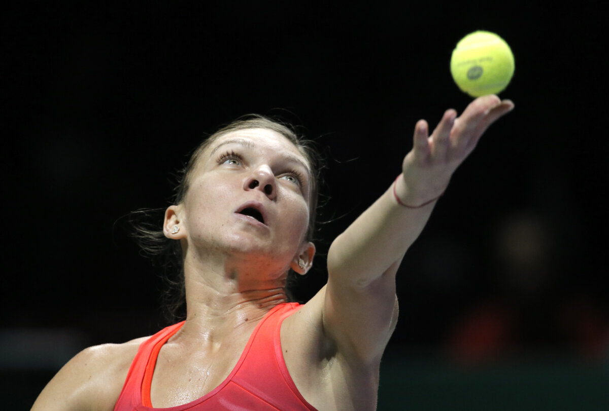 Dezastru în ultimul meci! Halep a pierdut de o manieră incredibilă disputa cu Radwanska și părăsește Turneul Campioanelor încă din faza grupelor