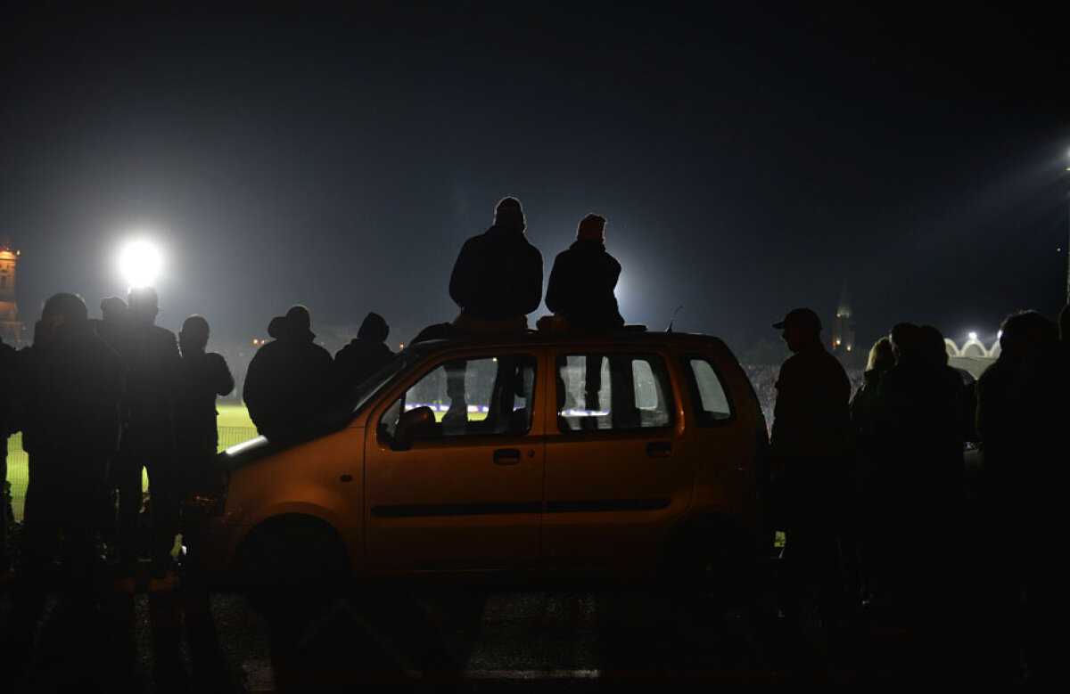Ireal » 15.000 de băimăreni au luat cu asalt stadionul la meciul cu Steaua: atmosferă ca în Epoca de Aur a fotbalului românesc