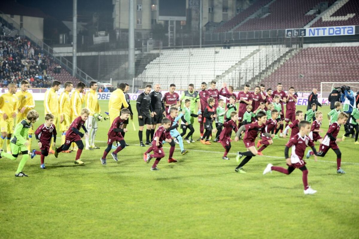 VIDEO+FOTO CFR Cluj învinge Steaua, 2-0, cu două goluri suspecte! Roş-albaştrii pierd după 10 ani în faţa ardelenilor