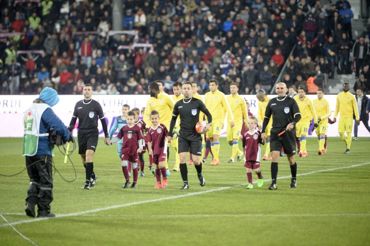 VIDEO+FOTO CFR Cluj învinge Steaua, 2-0, cu două goluri suspecte! Roş-albaştrii pierd după 10 ani în faţa ardelenilor