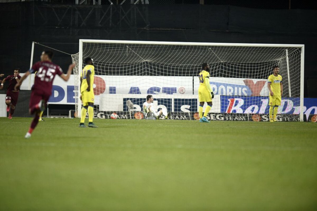 VIDEO+FOTO CFR Cluj învinge Steaua, 2-0, cu două goluri suspecte! Roş-albaştrii pierd după 10 ani în faţa ardelenilor