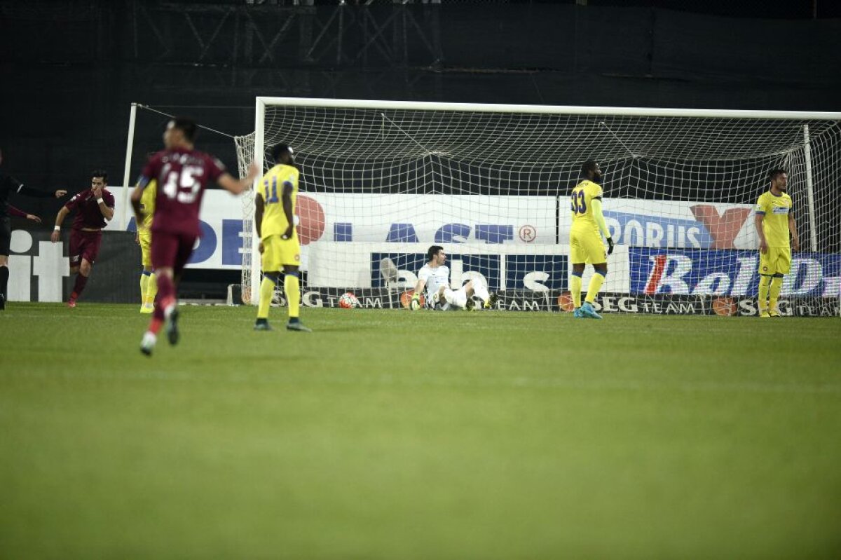 VIDEO+FOTO CFR Cluj învinge Steaua, 2-0, cu două goluri suspecte! Roş-albaştrii pierd după 10 ani în faţa ardelenilor