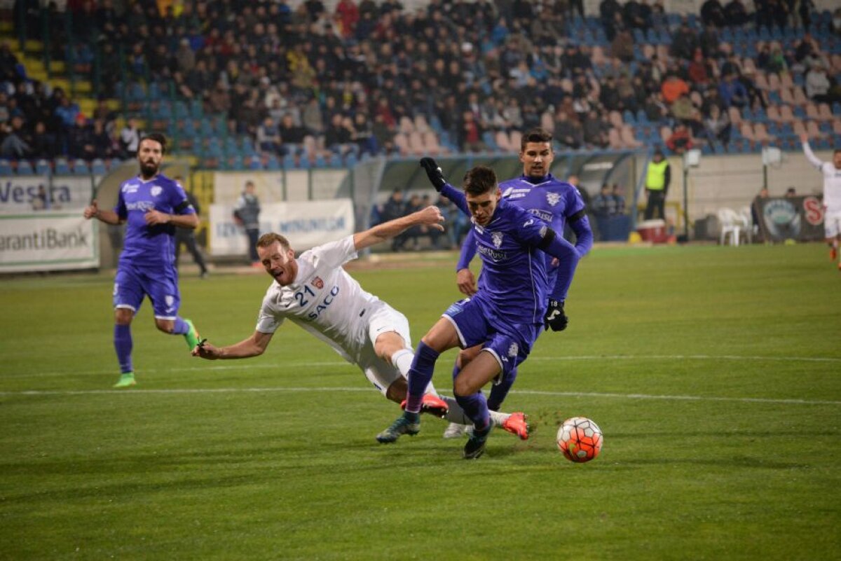 VIDEO + FOTO FC Botoșani - ACS Poli 1-1 » Cele două formații au terminat la egalitate după un meci frumos
