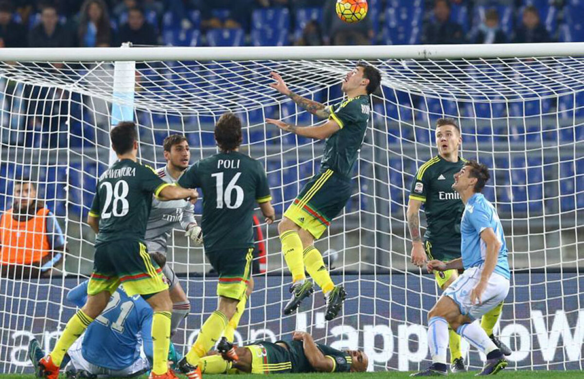 Inconștient un minut! Victorie rossonera cu frisoane: Alex, la un pas de tragedie