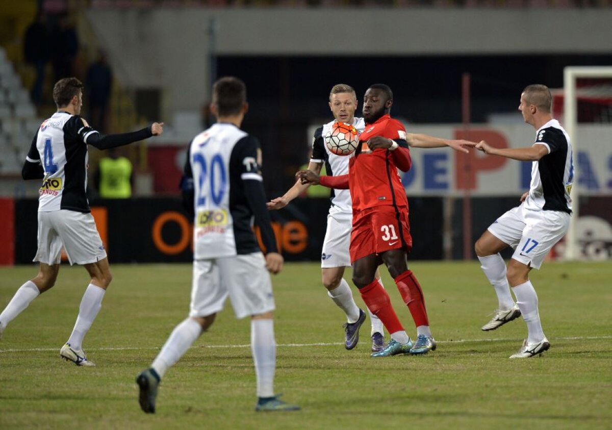 VIDEO și FOTO » Dinamo - Viitorul 1-5 » Umilință totală pentru echipa lui Rednic!