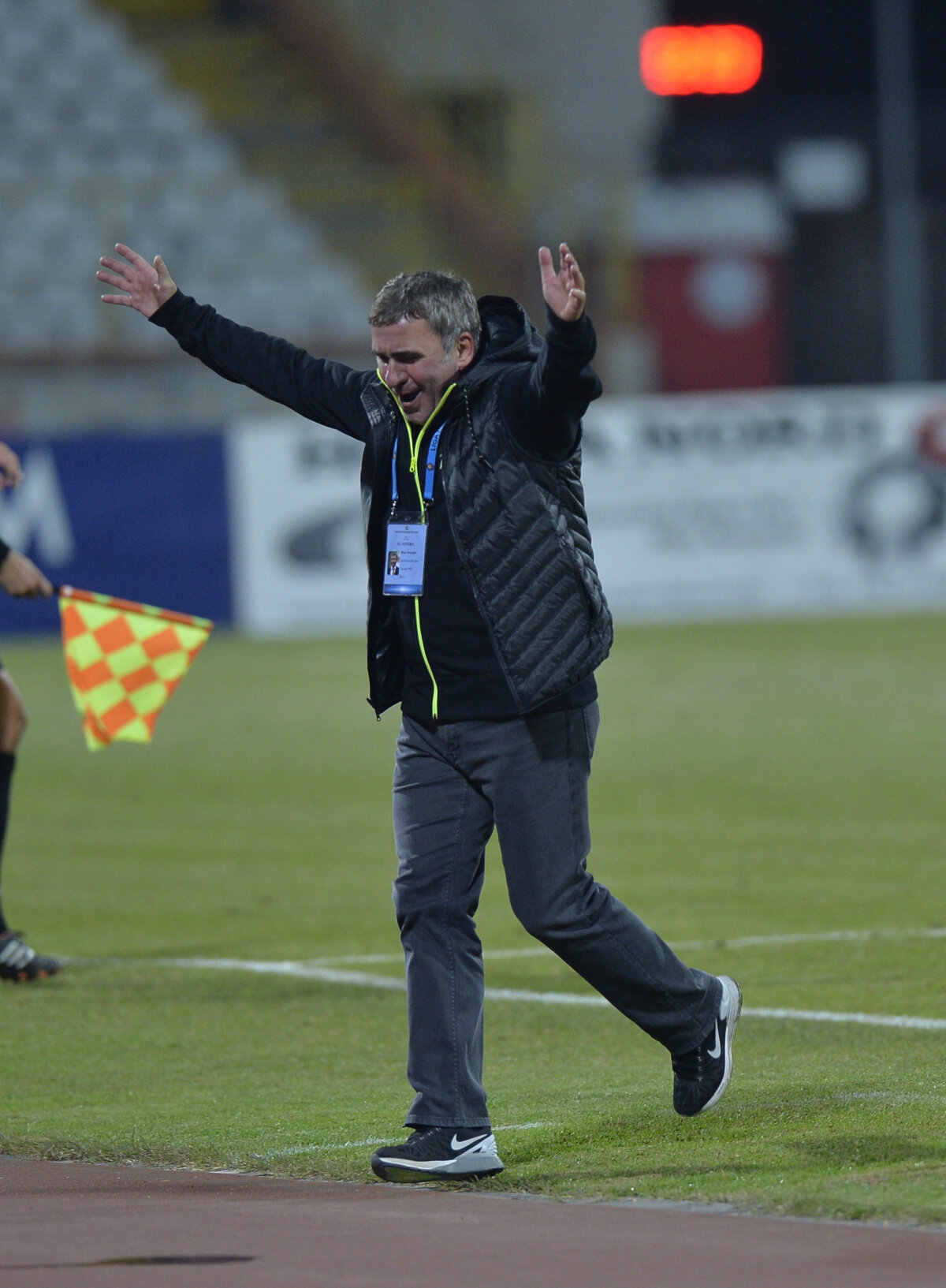 VIDEO și FOTO » Dinamo - Viitorul 1-5 » Umilință totală pentru echipa lui Rednic!