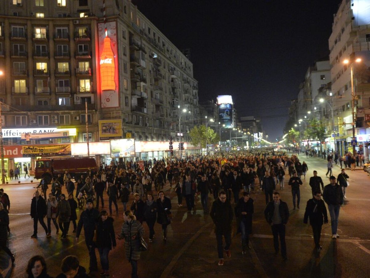 FOTO + VIDEO Mii de persoane au invadat străzile din Capitală: "Furia noastră / Panica voastră" » Filmul complet al protestelor » Prima măsură luată de autorități