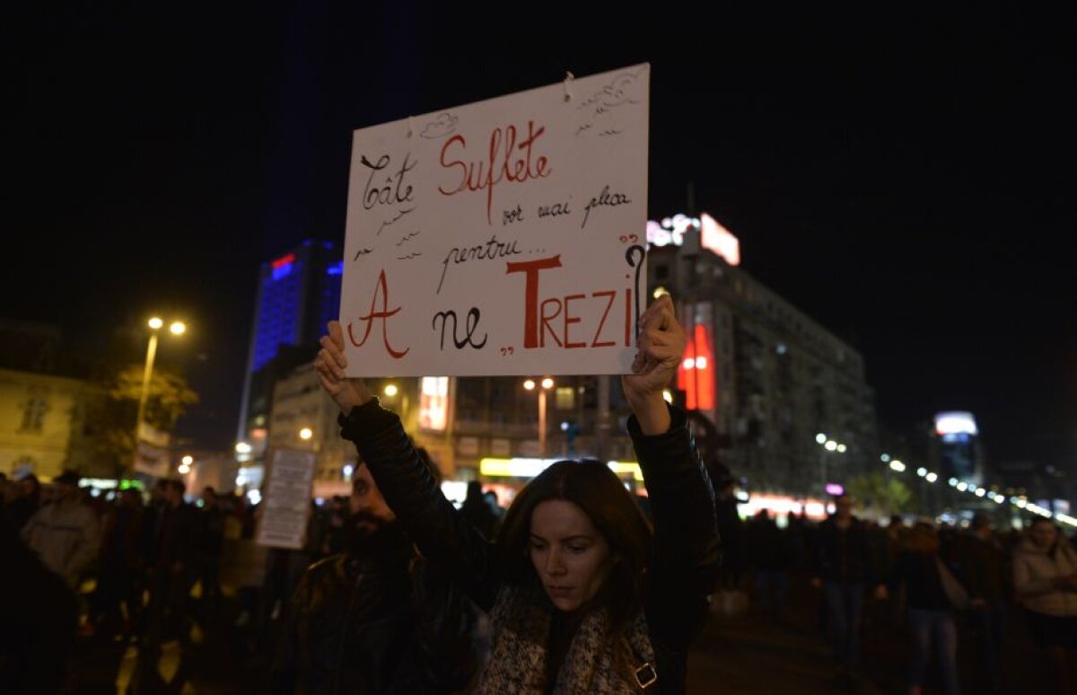 FOTO + VIDEO Mii de persoane au invadat străzile din Capitală: "Furia noastră / Panica voastră" » Filmul complet al protestelor » Prima măsură luată de autorități