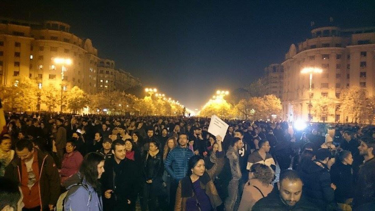FOTO + VIDEO Protestele au depășit granițele României » Lumea a ieșit din nou în stradă în București, dar și la Paris și Londra