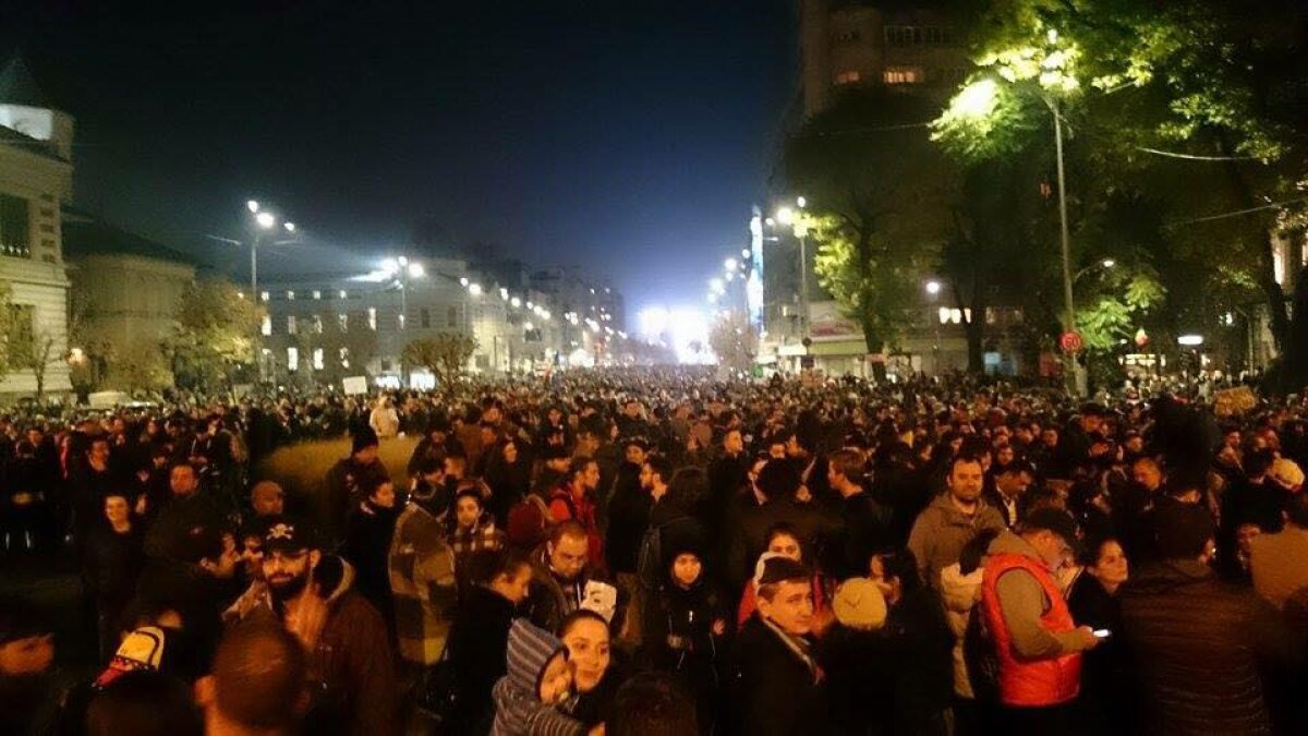 FOTO + VIDEO Protestele au depășit granițele României » Lumea a ieșit din nou în stradă în București, dar și la Paris și Londra