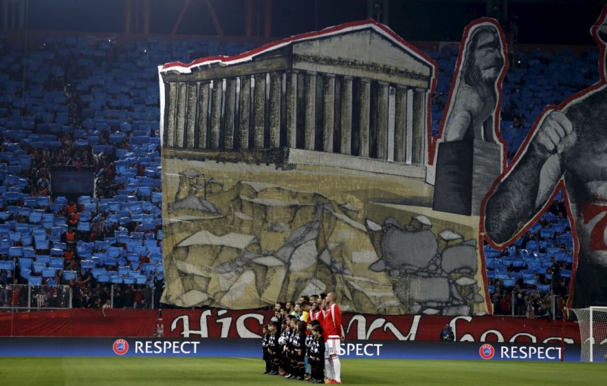 FOTO Grecia antică în UEFA Champions League » Coregrafie fără precedent a fanilor lui Olympiacos