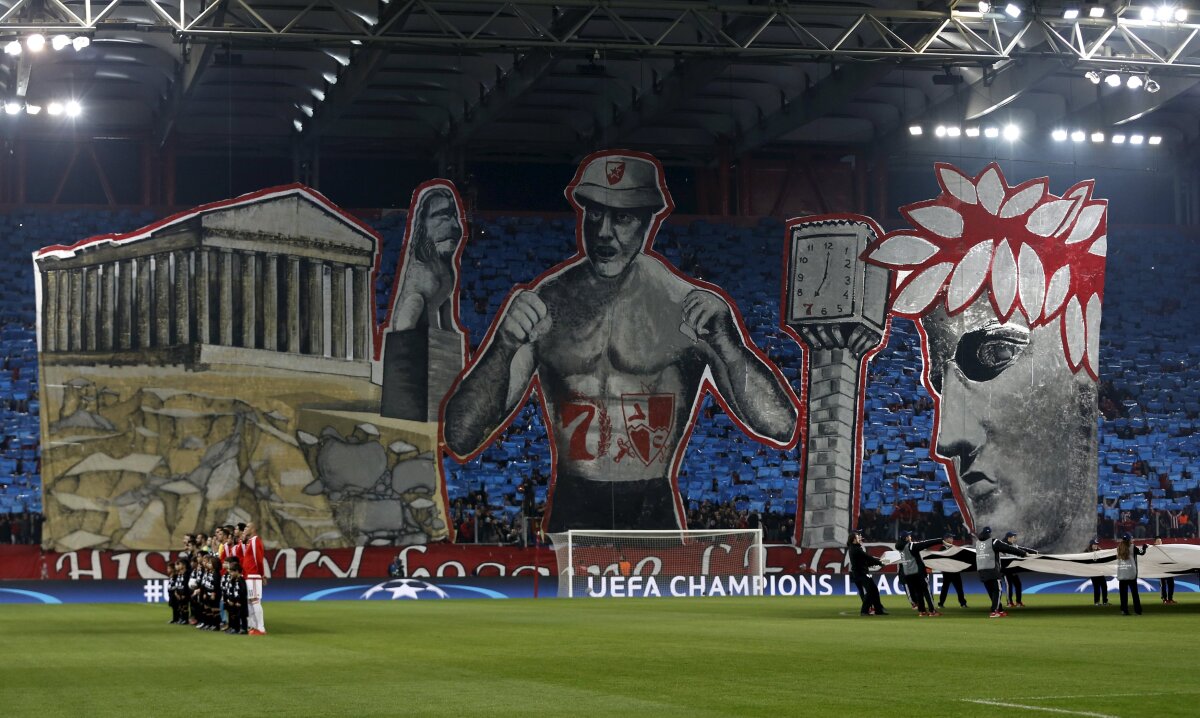 FOTO Grecia antică în UEFA Champions League » Coregrafie fără precedent a fanilor lui Olympiacos
