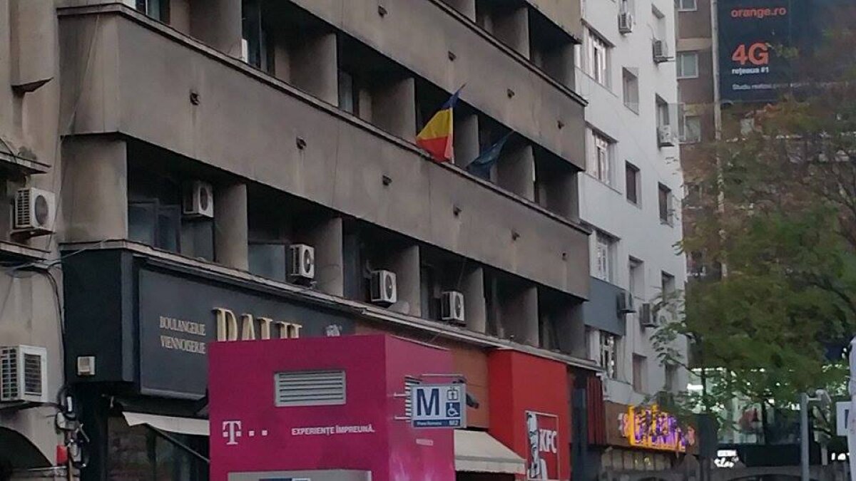 Incendiu în București » Un apartament dintr-un bloc din Piața Romană a luat foc