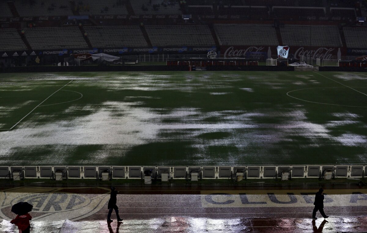 VIDEO + FOTO Superclasico amînat! O ploaie torențială a făcut ca meciul Argentina - Brazilia să fie reprogramat